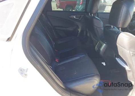 2015 Chrysler 200 S из США, поврежденный, VIN 1C3CCCBB0FN675433